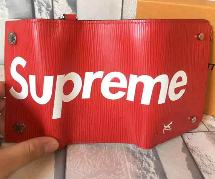 ルイ・ヴィトン × シュプリーム】チェーン ウォレット